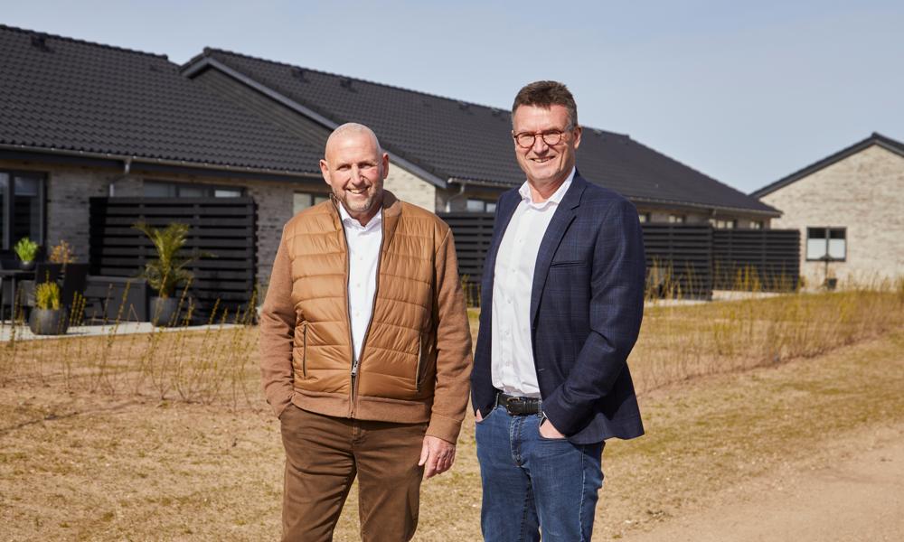 Sådan så det ud, da adm. direktør Erik Rehnquist (tv), Milton Huse, og Country Manager Michael Berthelsen (th), Niam Denmark, præsenterede deres joint venture, Kronhusene. Sådan så det ud, da adm. direktør Erik Rehnquist (tv), Milton Huse, og Country Manager Michael Berthelsen (th), Niam Denmark, præsenterede deres joint venture, Kronhusene.