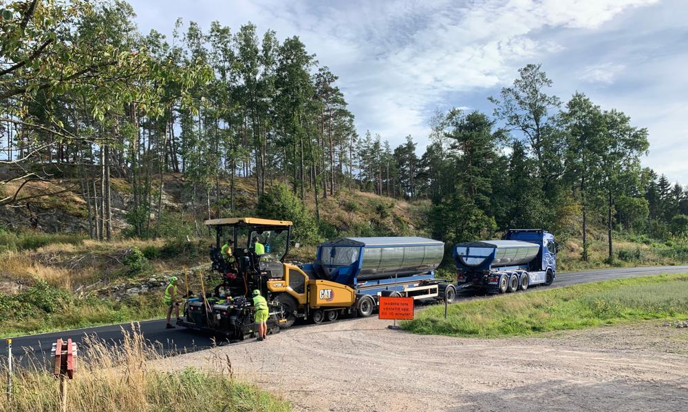 Caterpillar hävdar att maskinerna ska vara enkla att använda och lära sig, med förenklade menyer. Caterpillar hävdar att maskinerna ska vara enkla att använda och lära sig, med förenklade menyer.