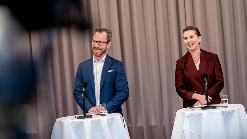Venstre-formand Jakob Ellemann-Jensen (V) og statsminister Mette Frederiksen (S) kan snart stå sammen til pressemøder igen. (Arkivfoto). <i>Ida Marie Odgaard/Ritzau Scanpix</i>