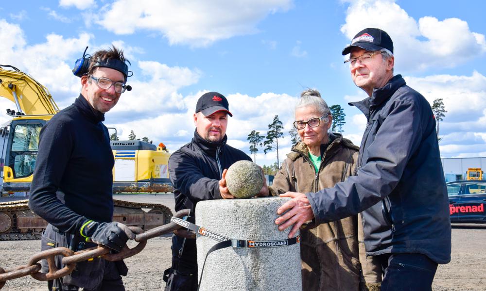 Henrik Andersson, Pär Strandmark, Louise Andersson och Rune Andersson ser till att snygga till området. Henrik Andersson, Pär Strandmark, Louise Andersson och Rune Andersson ser till att snygga till området.