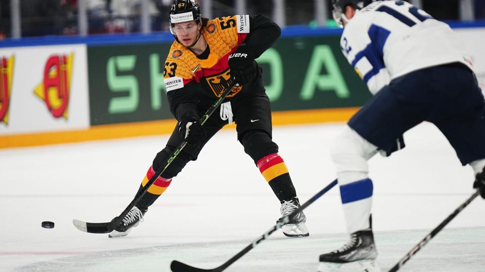 NHL-backen Moritz Seider er en af de bærende spillere på det tyske VM-hold. <i>Pavel Golovkin/Ritzau Scanpix</i>