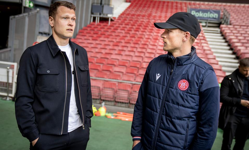 AaB's cheftræner Oscar Hiljemark kender FC Københavns anfører Viktor Claesson (tv.) særdeles godt. <i>Foto: Mads Claus Rasmussen/Ritzau Scanpix</i>