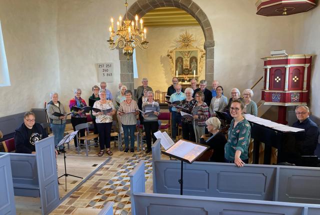 Bjergby-Mygdal Voksenkor fejrer sit 10 års jubilæum med en koncert i Bjergby Kirke.