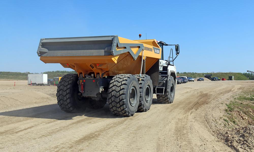 Ny Liebherr-dozer med både masser af kræfter og stærke detaljer. PR foto Ny Liebherr-dozer med både masser af kræfter og stærke detaljer. PR foto