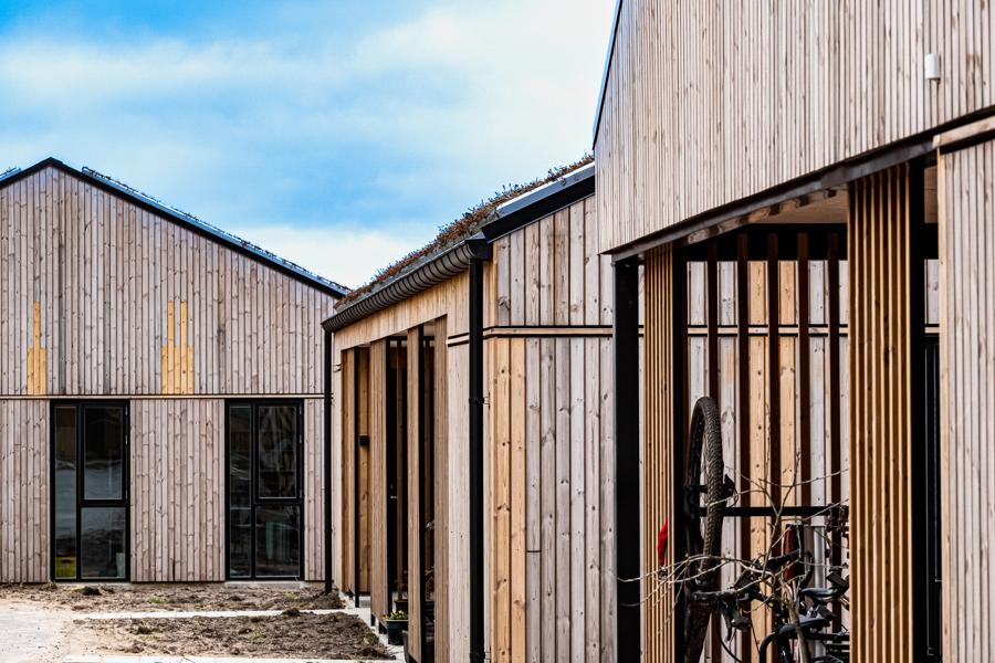 Bofællesskabet Kløverbakken i Odder vandt i 2022 prisen som Årets Bæredygtige Træbyggeri.