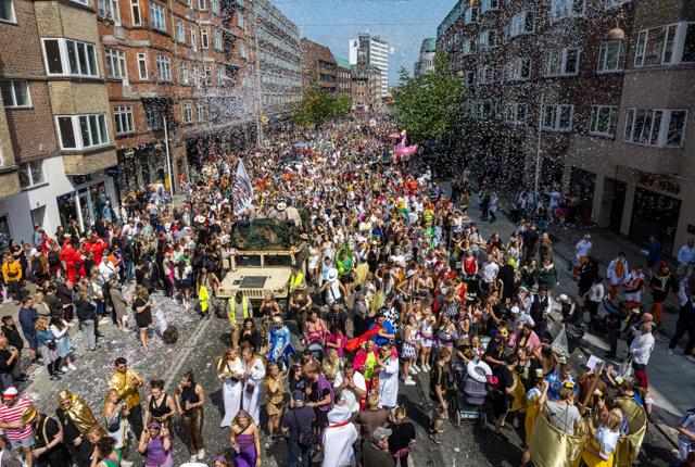 Man gætter på et deltagerantal op mod 100.000 til karneval i Aalborg. 