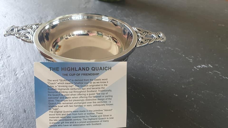 Hadsund Roklub har fået et whiskybæger i gave fra venskabsklubben Stratchclyde Rowingclub i Glasgow. <i>Privatfoto</i>
