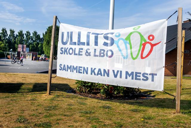 Tiden med folkeskole er snart forbi i landsbyen Ullits ved Farsø. Men en gruppe arbejder hårdt på at få den lavet om til frisole til næste skoleår. Nu ser det ud til, st der bliver installeret fjernvarme i bygningerne.