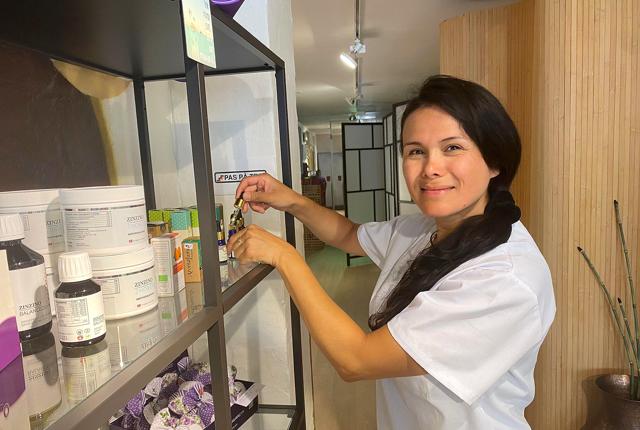 Grace Acosta Andersen driver klinik på Nørregade, og hun har gang i så mange projekter, at hun er ved at vokse ud af lokalerne.