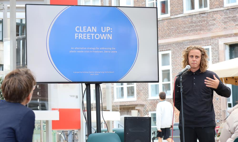 Plastic Pavilion Student Awards blev tirsdag uddelt i verdensmålspavillonen på Gammel Strand. De studerende - tre finalister - fremlagde hver især deres projekter.