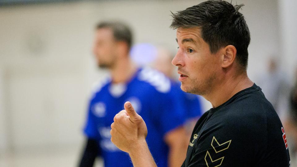 Allan Damgaard er i fuld gang med at tilpasse sig livet som assistenttræner hos Mors-Thy Håndbold. <i>Foto: Bo Lehm</i>
