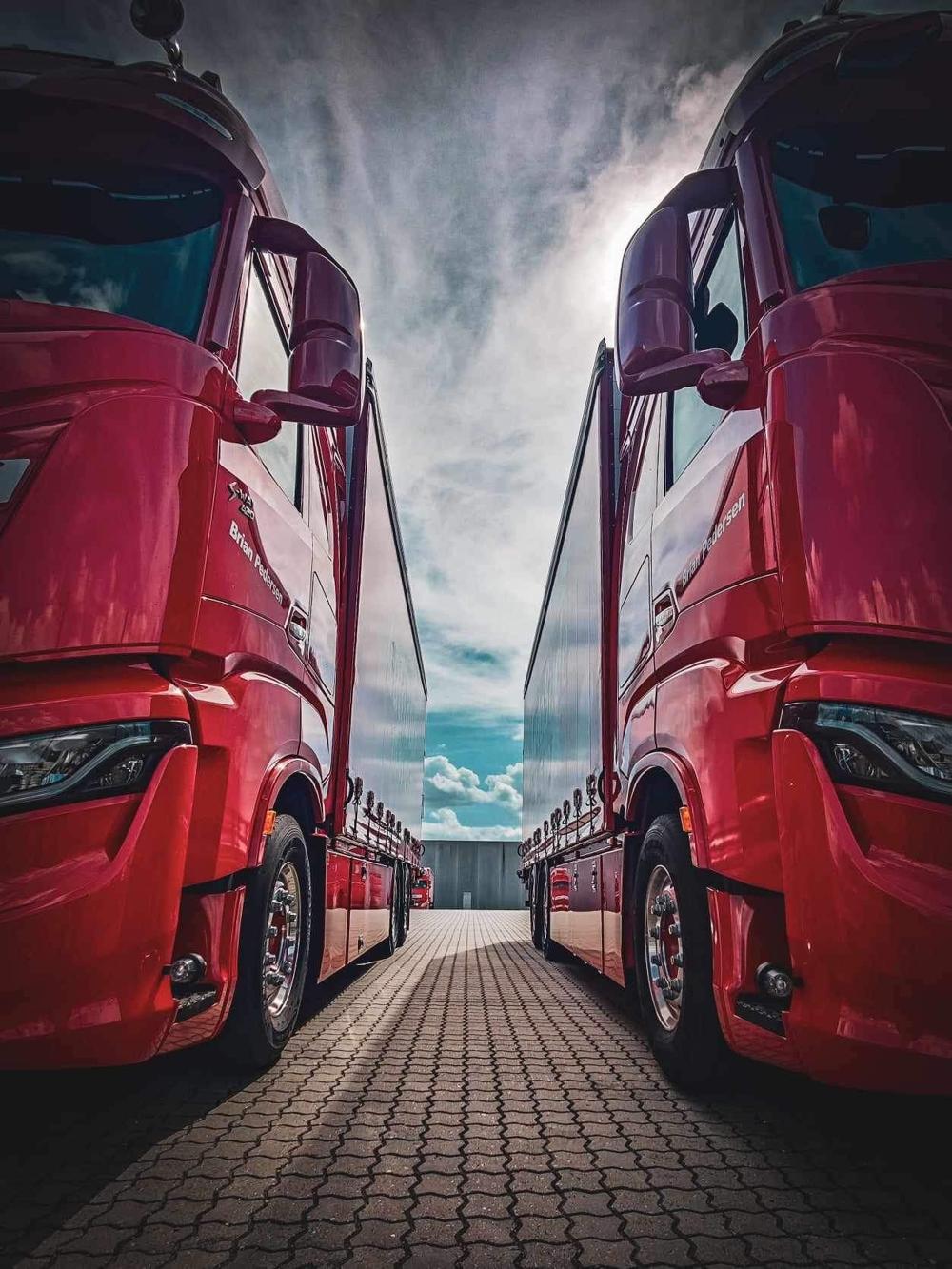 To Iveco S-Way til Autobude To Iveco S-Way til Autobude