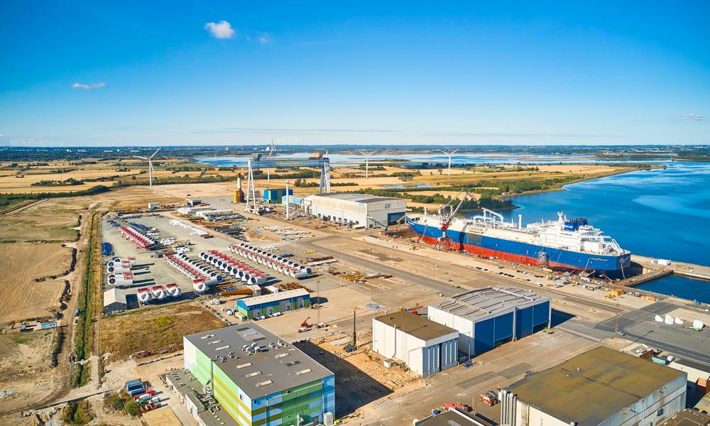 Odense Havn er en af Danmarks største vindmøllehavne.