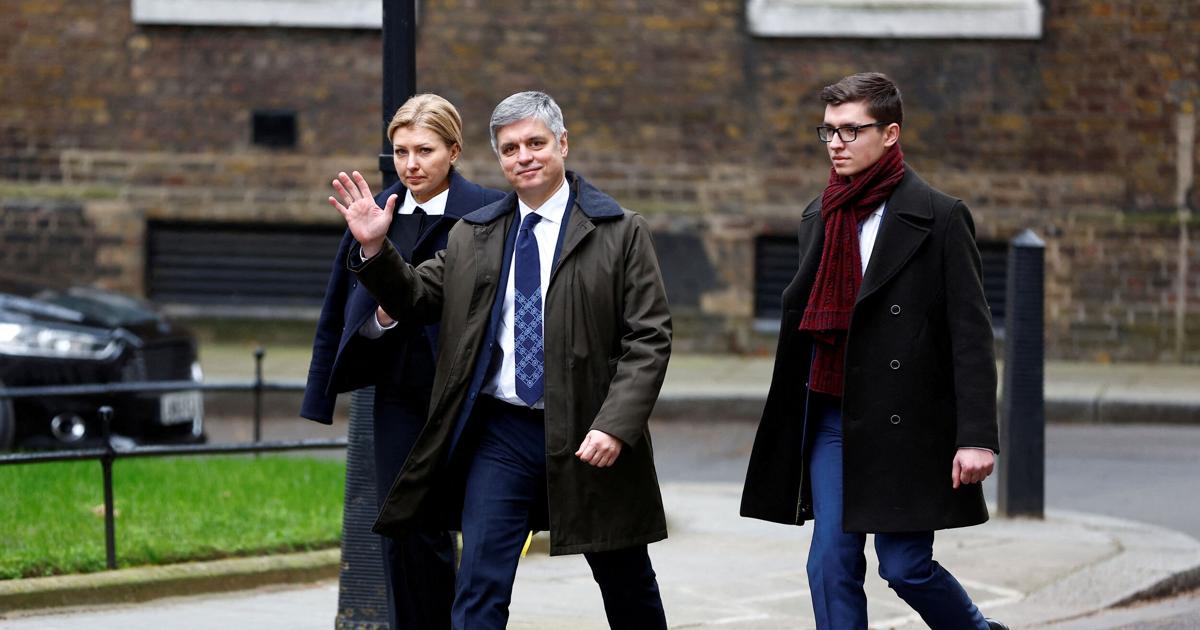 Zelenskyj fyrer ambassadør efter kritik af præsidentens sarkasme | Nordjyske.dk