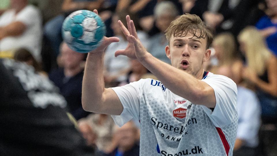 Thomas Arnoldsen har fortsat sin officielle debut hos Aalborg Håndbold til gode. <i>Arkivfoto: Martin Damgård</i>