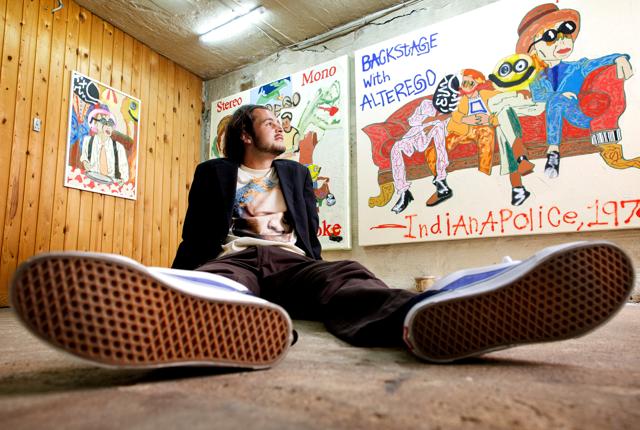 Nicklas Johannes Hovgaard, 22, åbner kunstgalleri i Vingårdsgade i den første weekend i august.