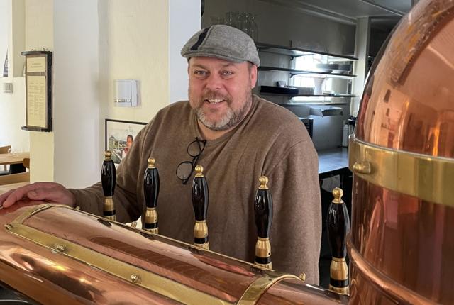 Thomas Kristiansen, ny kok og forpagter i Bies Bryghus' Restaurant i Hobro, vil lave "mad til folket", som passer godt til øl. - Det skal ikke være top-gourmet, men letgenkendelige retter, siger han.  