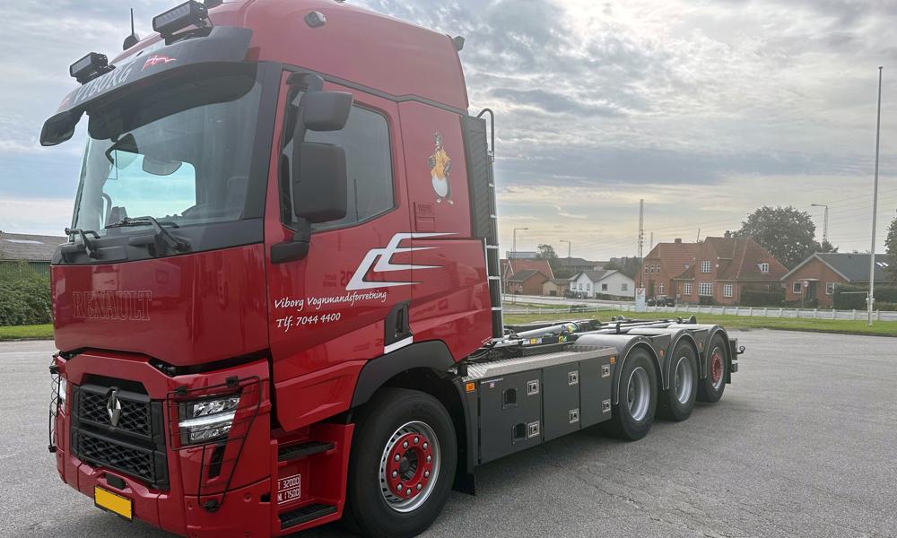 To Renault C 520 tridem leveret til Viborg Vognmandsforretning. To Renault C 520 tridem leveret til Viborg Vognmandsforretning.