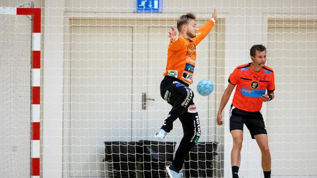 Mors-Thys Håndbolds målmand Rasmus Henriksen havde flere gode redninger i første halvleg af sidste træningskamp.  <i>Foto: Lars Pauli</i>