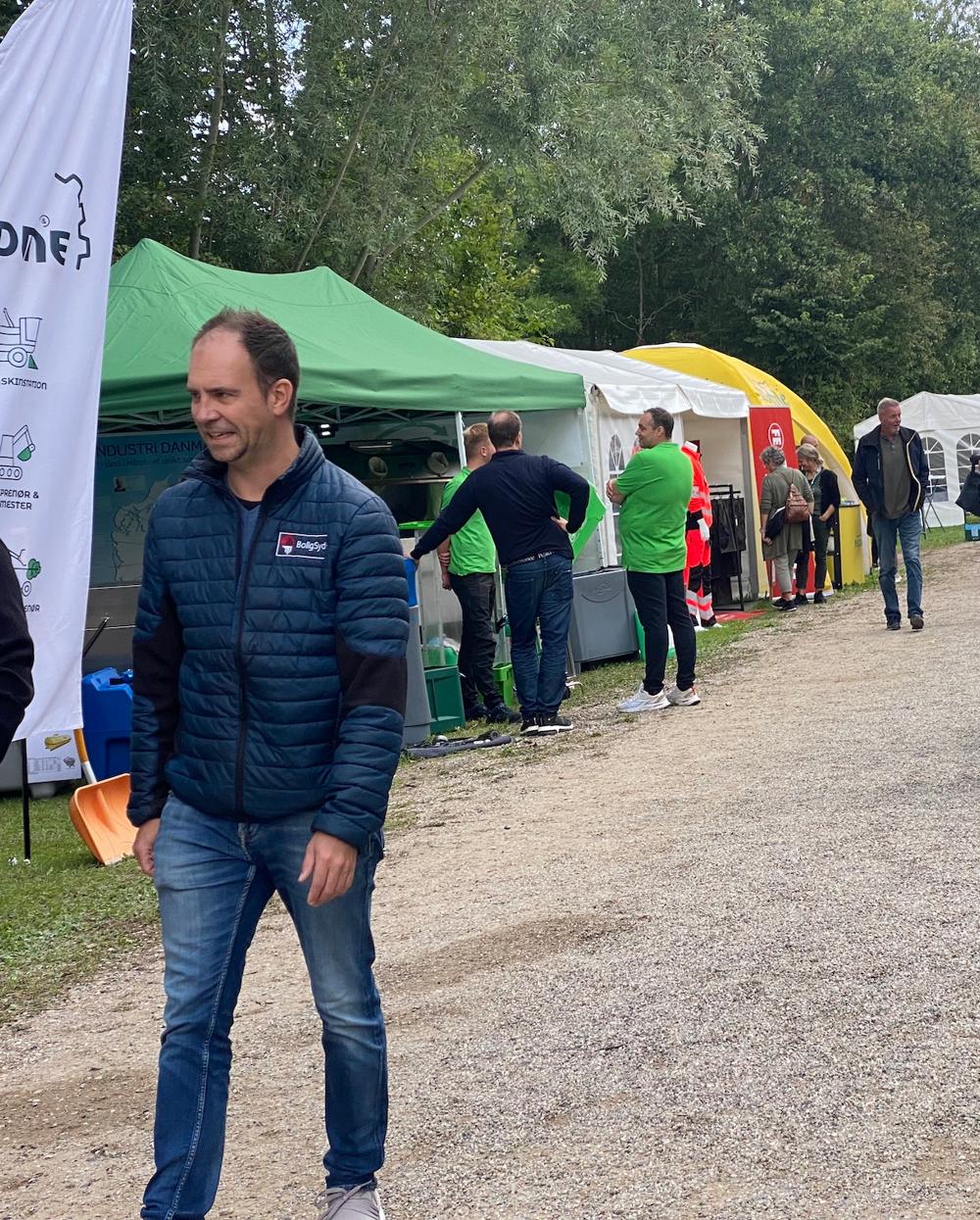 Der er nok at kigge på, når 100 udstillere – alene i maskinafdelingen står klar. Foto: Torben Sigh Der er nok at kigge på, når 100 udstillere – alene i maskinafdelingen står klar. Foto: Torben Sigh