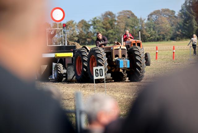 Lørdag var der arrangeret traktortræk i Gandrup.