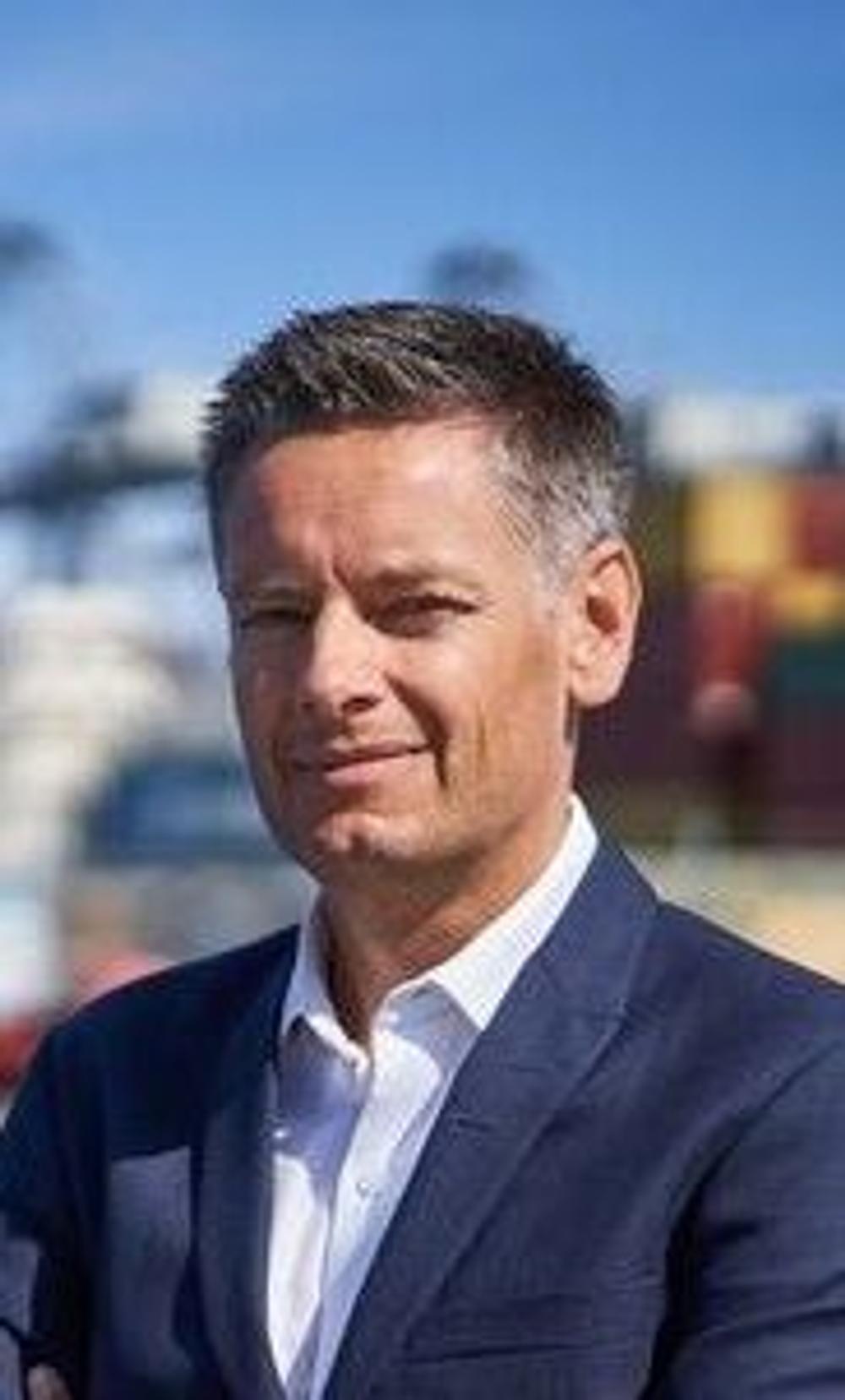 - Dania får nu en skandinavisk baseret platform, siger adm. direktør Frank Hjortekær-Jensen. - Dania får nu en skandinavisk baseret platform, siger adm. direktør Frank Hjortekær-Jensen.