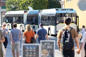 Plusbussen kan flere nye tricks: Se hvorfor sæde vibrerer, og busserne ikke klumper sammen