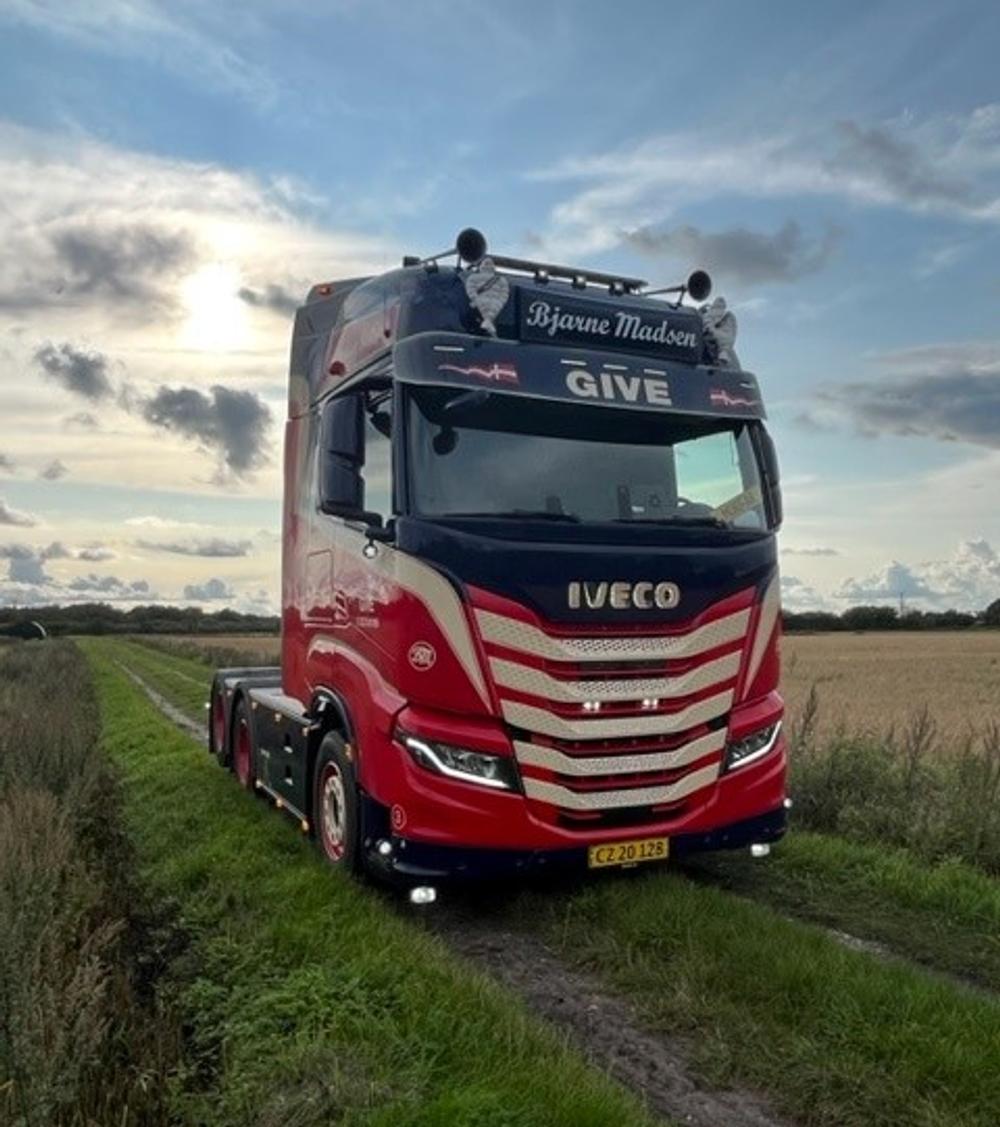 Iveco S-Way AS 570 til Bjarne Madsen i Give. Iveco S-Way AS 570 til Bjarne Madsen i Give.
