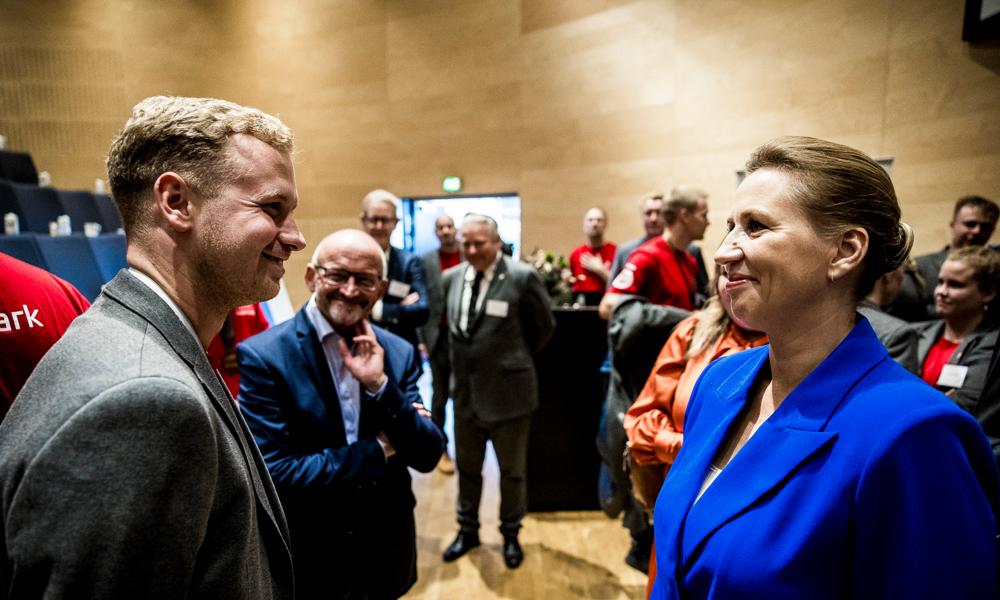 Gulvlæggerlærling Mads Bruun Sørensen blev sammen med det øvrige Skills-landshold fejret på erhvervsskolen Mercantec i Viborg. Statsminister Mette Frederiksen deltog i fejringen Gulvlæggerlærling Mads Bruun Sørensen blev sammen med det øvrige Skills-landshold fejret på erhvervsskolen Mercantec i Viborg. Statsminister Mette Frederiksen deltog i fejringen