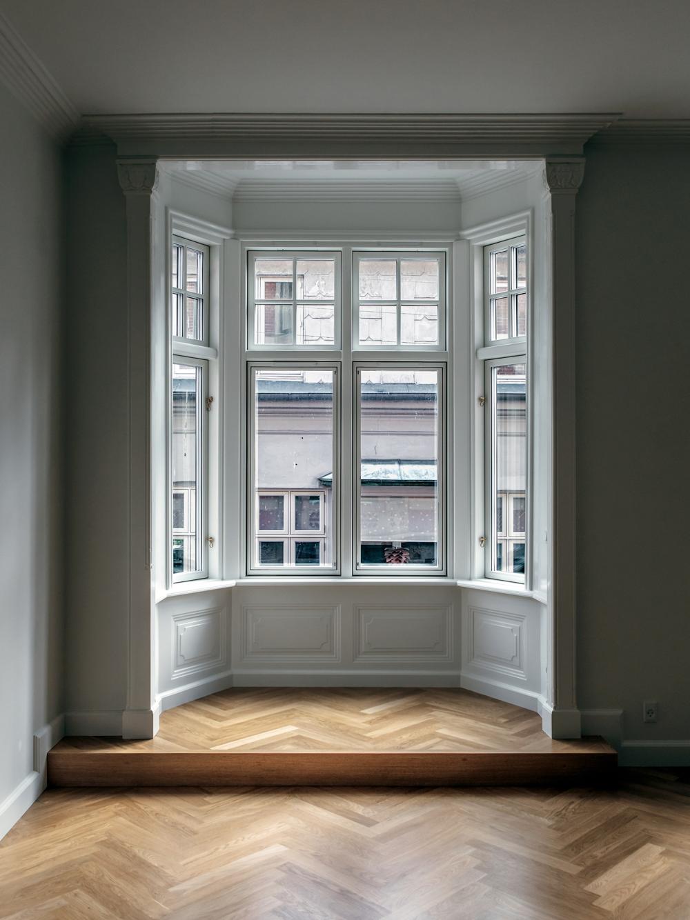 Vinduet er anvendt i Gravensgade 8 i Aalborg. Vinduet er anvendt i Gravensgade 8 i Aalborg.