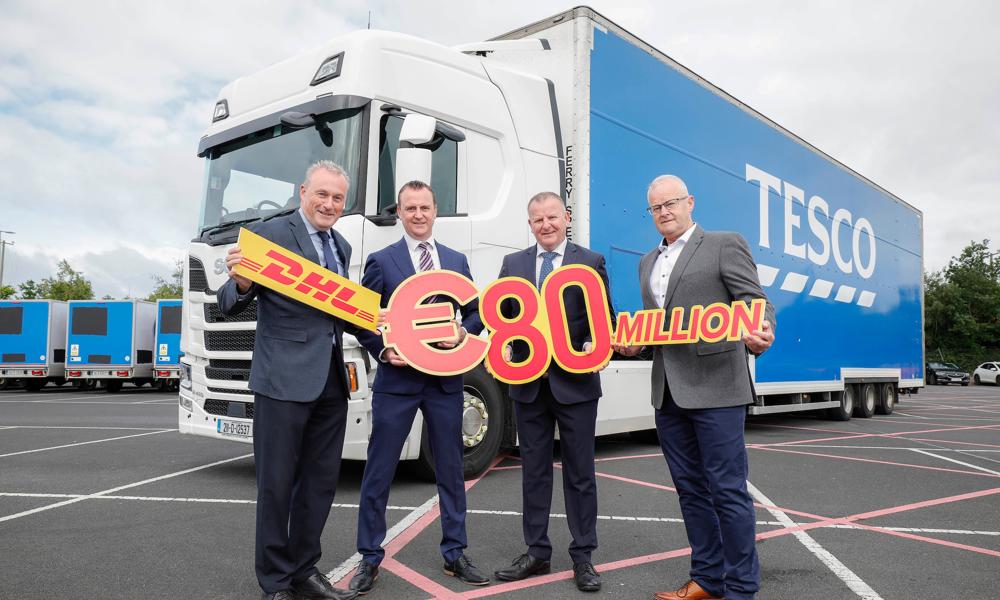 Fra venstre: Ciaran Foley, managing director, DHL supply chain, Ian Logan, retail support and distribution director, Tesco, Mick Kelly, operations excellence director, DHL supply chain (Ireland),  Alan Reville, head of transport, Tesco