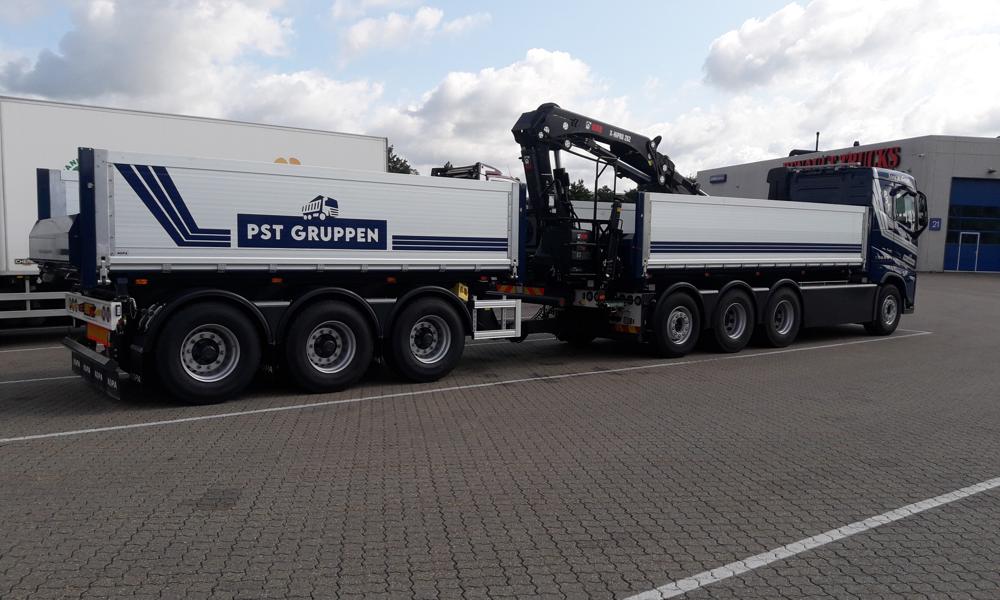 Volvo FH 540 8x4 med kærre til PST Gruppen i Vejle. Volvo FH 540 8x4 med kærre til PST Gruppen i Vejle.