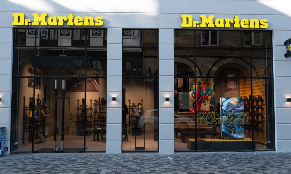 Dr. Martens åbnede ny butik i København torsdag 21. september. RetailNews har fået eksklusivt indblik i butikken i forbindelse med den store åbning.