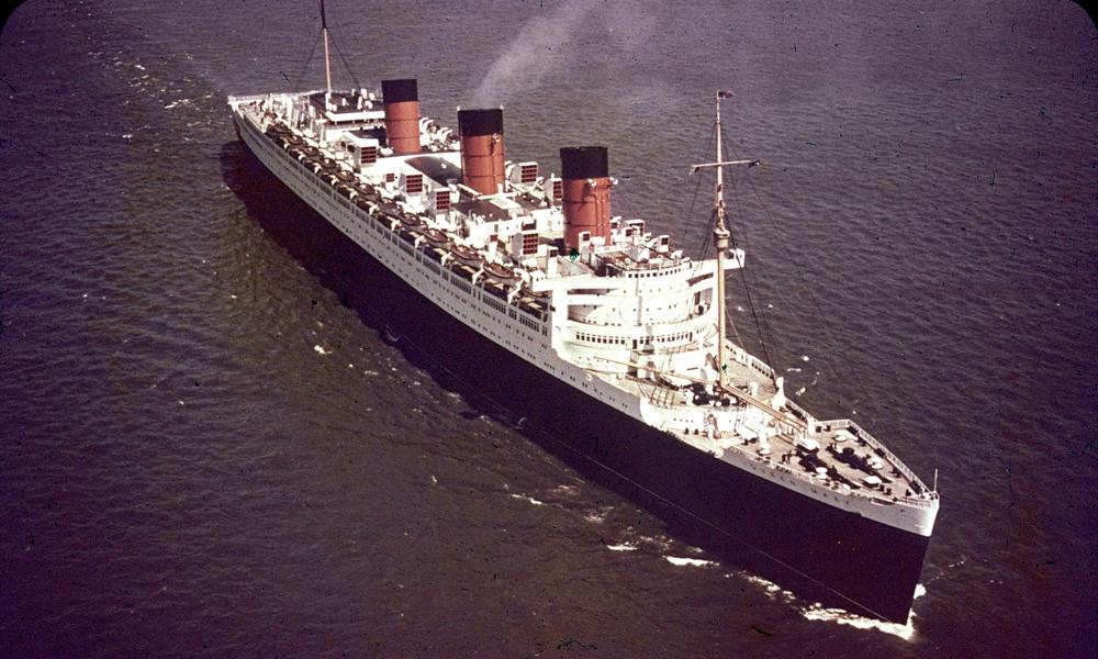 'Queen Mary' - Cunard Line - et af de mest kendte skibe i verden - bygget 1934 - idag hotelskib i Long Beach 'Queen Mary' - Cunard Line - et af de mest kendte skibe i verden - bygget 1934 - idag hotelskib i Long Beach
