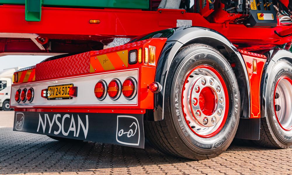 DAF XG 530 FTN vognmand John Jørgensen i Hårlev. DAF XG 530 FTN vognmand John Jørgensen i Hårlev.
