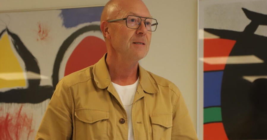 Karsten bringer håndværkere og skoleelever sammen: Man skal fange dem ...
