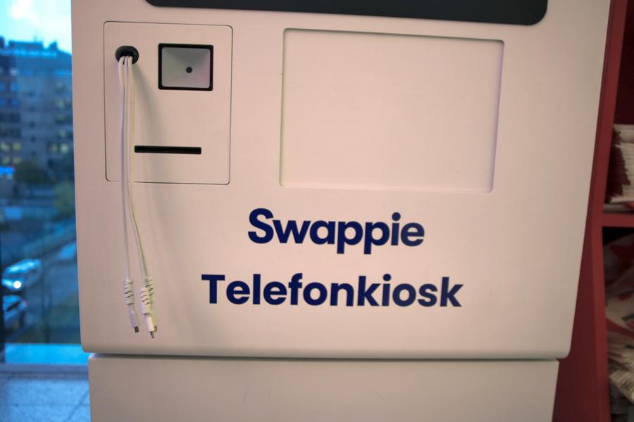 Koppla in mobilen i en av sladdarna så får du en värdering av mobilen på några minuter. Koppla in mobilen i en av sladdarna så får du en värdering av mobilen på några minuter.