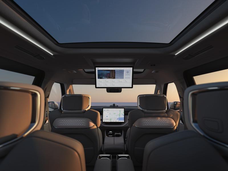 Volvo EM90, interiör. Volvo EM90, interiör.