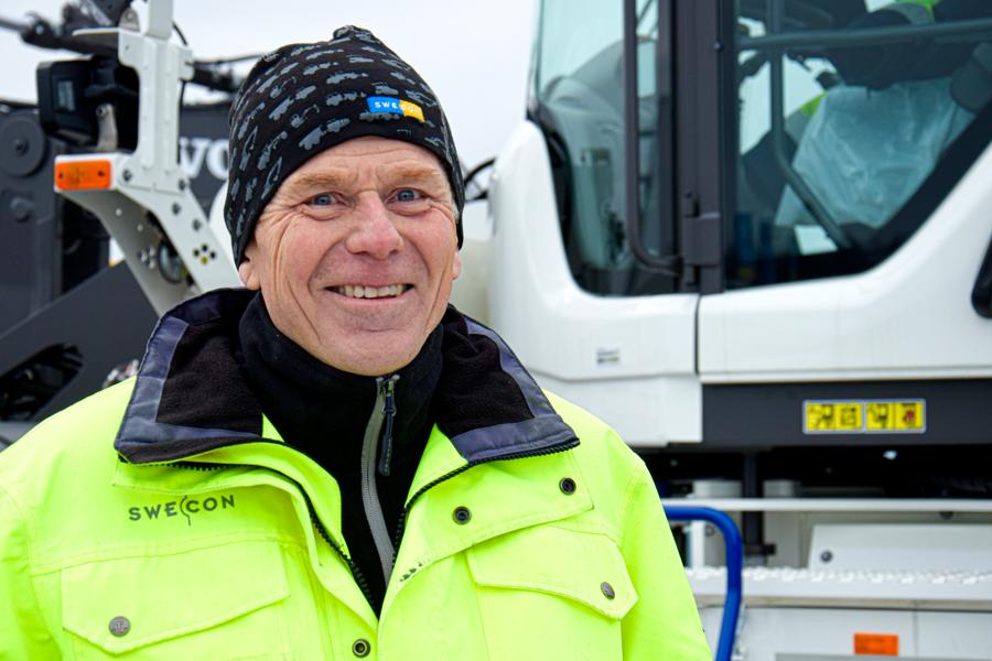 – Vi har sett efterfrågan länge och både vi och Volvo har velat minska helkroppsvibrationerna, förklarar Mikael Nordell. – Vi har sett efterfrågan länge och både vi och Volvo har velat minska helkroppsvibrationerna, förklarar Mikael Nordell.