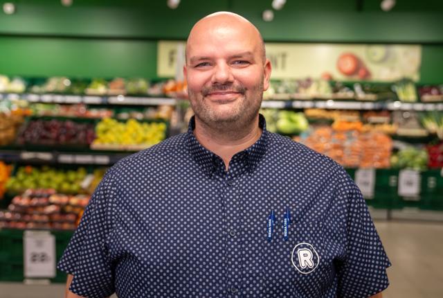 Niels-Jørgen Markussen er klar som den lokale købmand med mere end 10 års købmandserfaring i discountkæden.