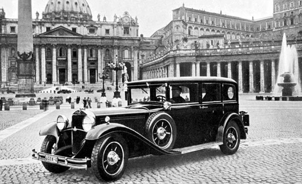 En 1930 Mercedes 460 Pullman klassas inte som en av av påvarnas  En 1930 Mercedes 460 Pullman klassas inte som en av av påvarnas