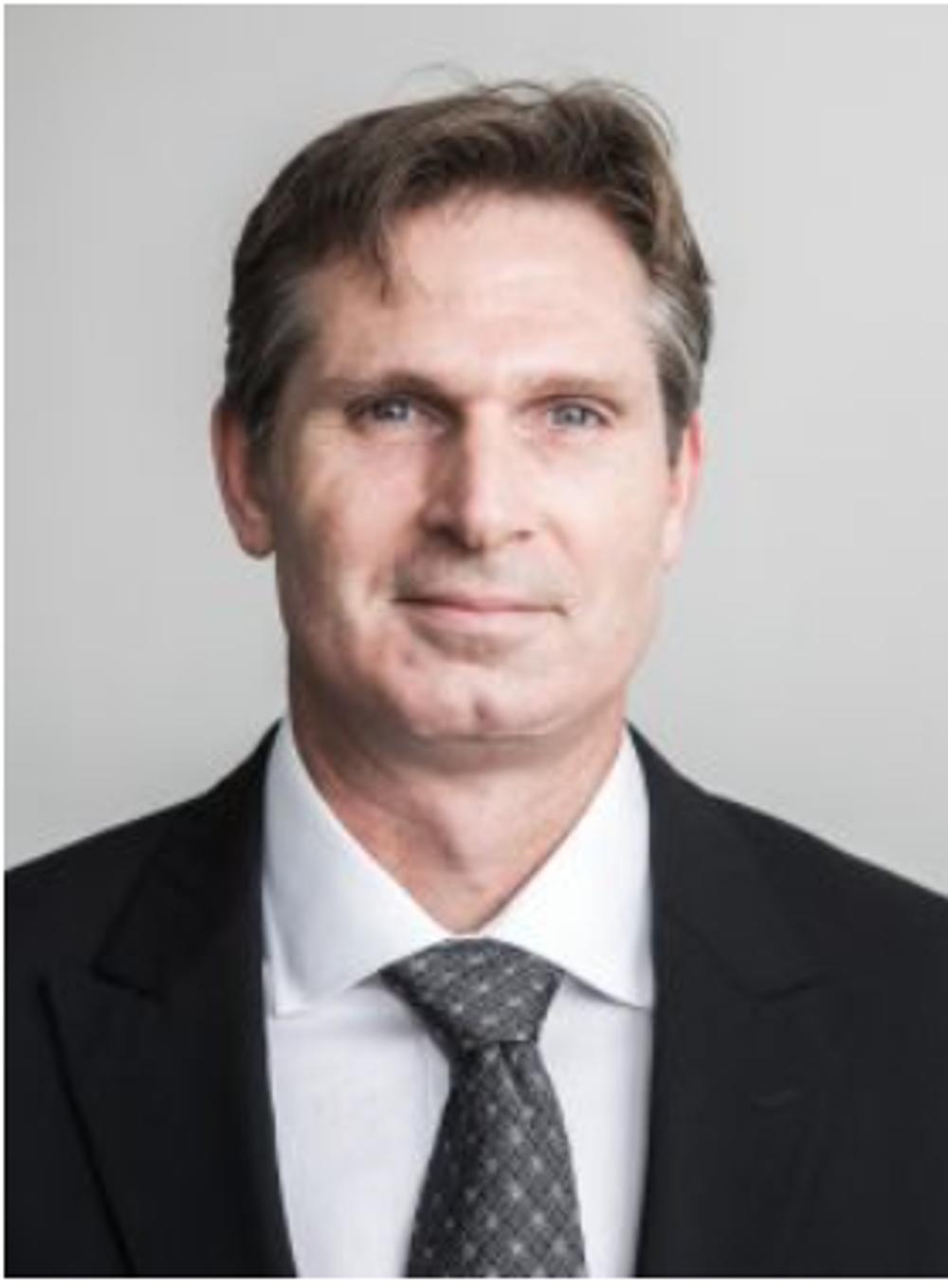 Giovanni Spitale vd för Davis-Standard. Giovanni Spitale vd för Davis-Standard.