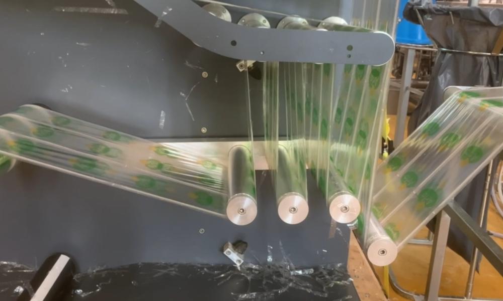 I projektet ”Monoplast circular plastic packaging” arbejder man på at udvikle en fleksibel fødevareemballage, som består af en enkelt typer polymer, og derved kan genanvendes. I projektet ”Monoplast circular plastic packaging” arbejder man på at udvikle en fleksibel fødevareemballage, som består af en enkelt typer polymer, og derved kan genanvendes.