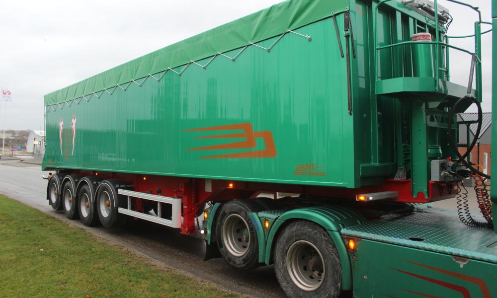 AMT TK400-tiptrailer til Kildebrønde Transport. AMT TK400-tiptrailer til Kildebrønde Transport.