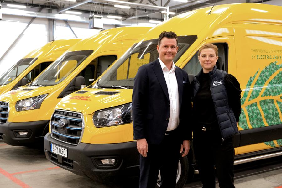 Thommy Hall, DHL, och Mikaela Gerdes, Ford. Thommy Hall, DHL, och Mikaela Gerdes, Ford.