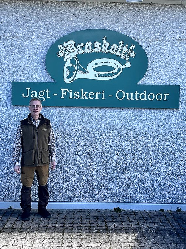 I firmaet Brasholt Jagt - Fiskeri - Outdoor har Jes Petesen selvfølgelig kunne bruge, at han selv er jæger. 