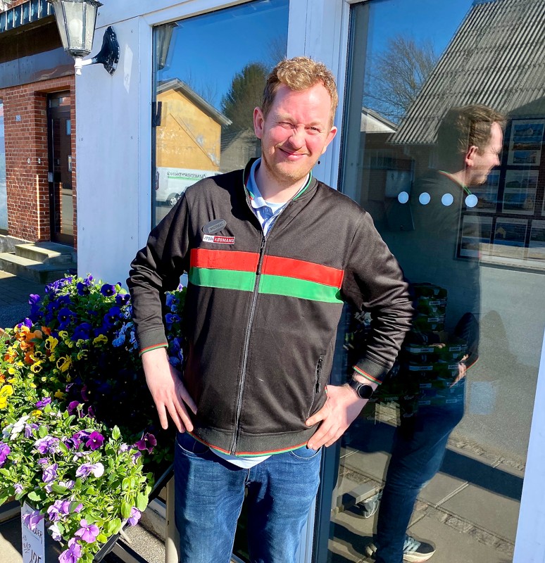 Andreas Seyfert er netop startet som købmand i Flauenskjold, hvor han vil gøre alt for at skabe fremdrift og vækst i den lille butik.