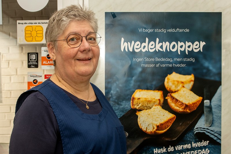 Lisbeth Mikkelsen i Halvrimmen Bageri glæder sig til det store hvede-rykind torsdag.