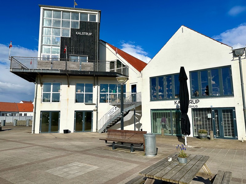 SushiMania åbner i en del af Kalstrup Livsstilshus i Blokhus, og i øjeblikket er lokalet ved at blive klargjort til åbningen den 9. maj.