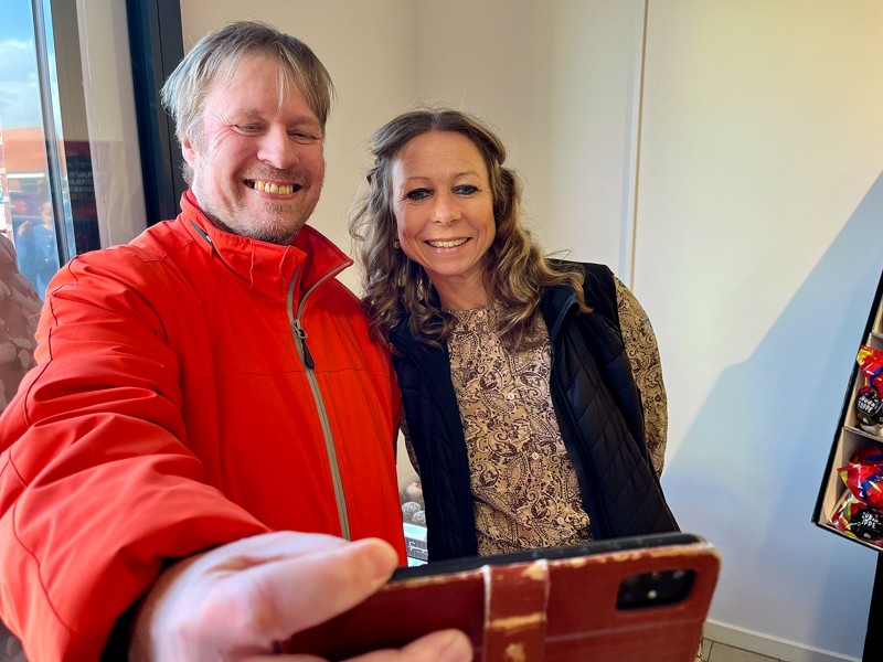 Kim Kristiansen fik sig en selfie med Maria Laursen fra Spangsberg Chokolade, som han genkendte fra reklamerne. 